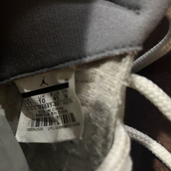 Size 11 Jordan 11 Cool Grey - Picture 7 of 7